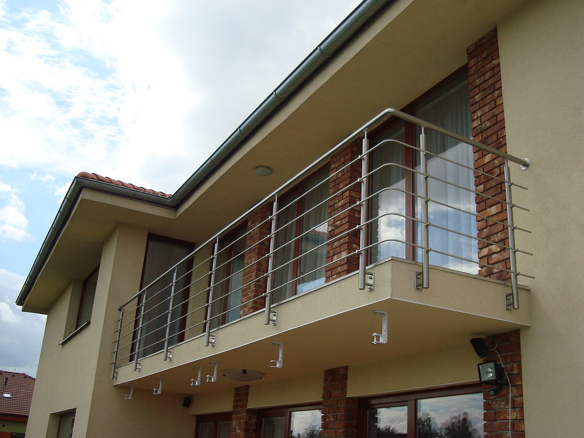 Pfosten, Seitenverankerung - grade