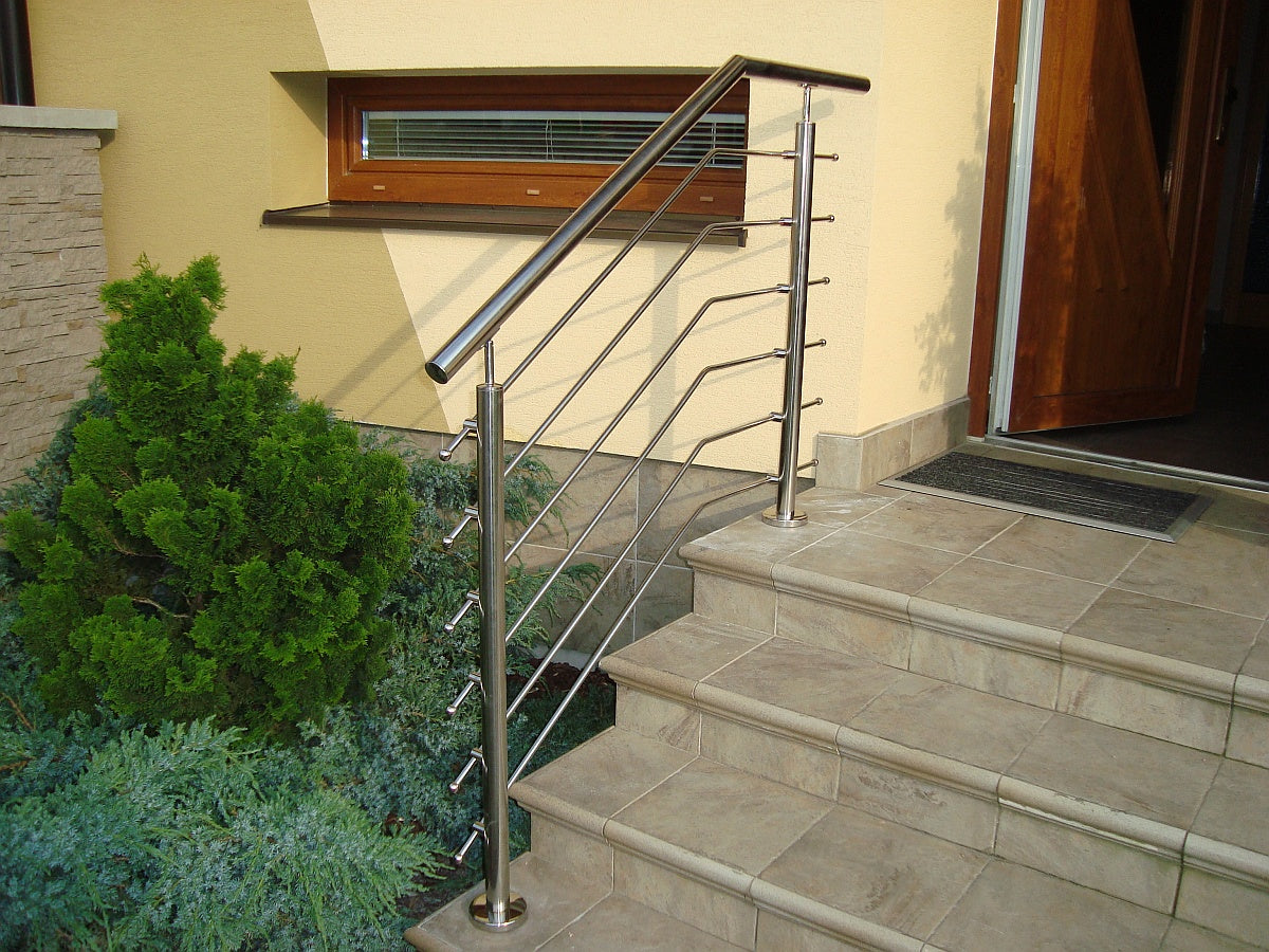 Pfosten, Oberverankerung - auf Treppe