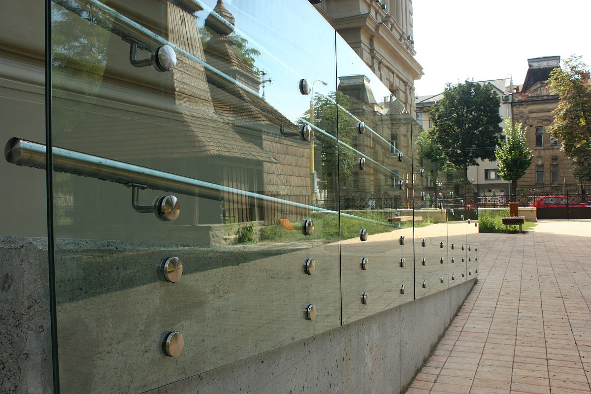 Halter für Glas